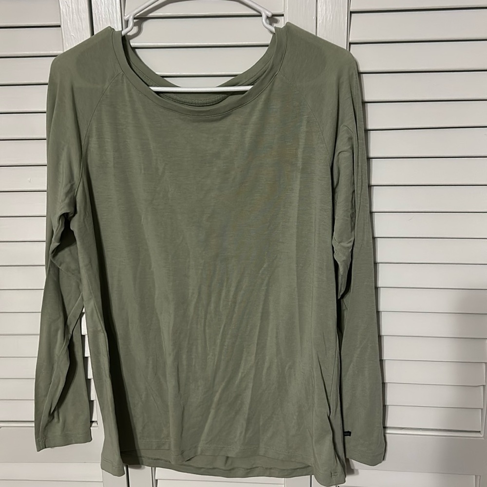 Long sleeve top